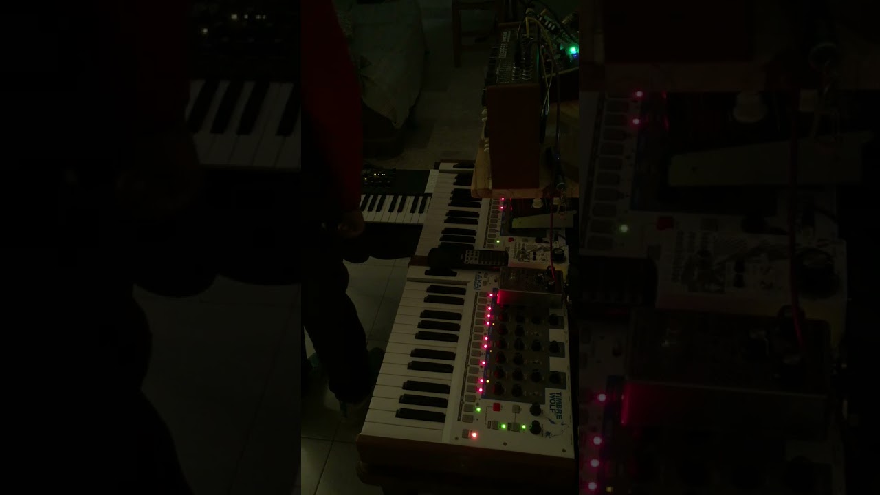 Acid Psych My / Dark Energy -Ritm2 - Dreadbox #electronicmusic #music #analogsynth #techno #akai