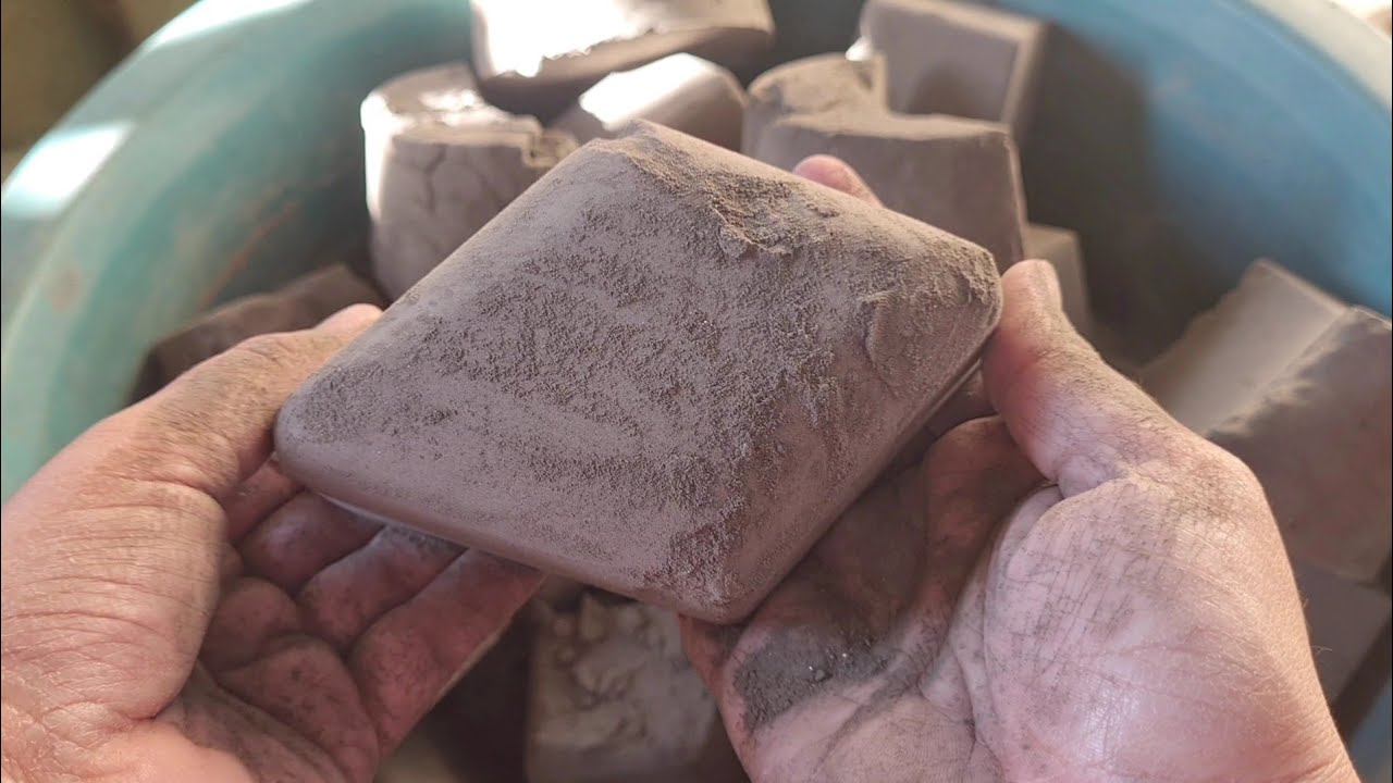 Charcoal Cement crumbling + water crumbling and dust play ASMR 💦🌪😋🎀💖|| satisfying ASMR video 💆‍♀️