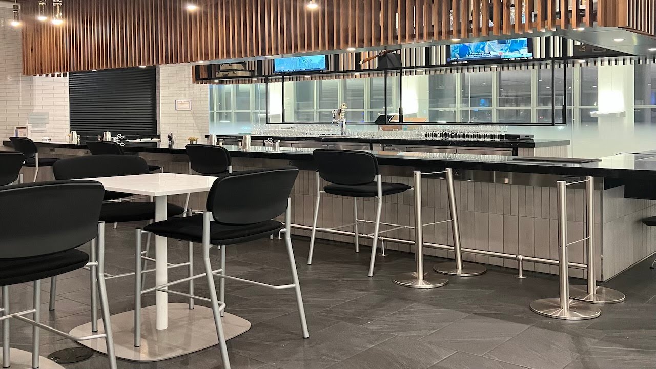 American Express Centurion Lounge (New York LaGuardia, Terminal B)
