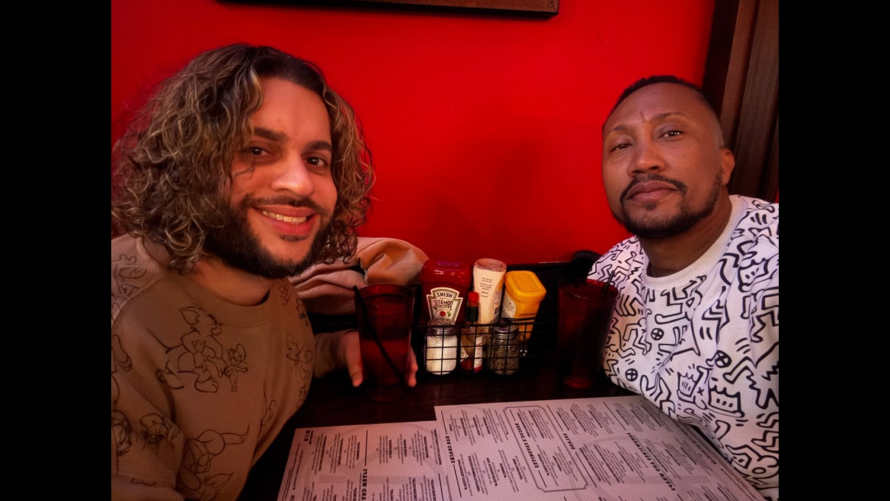 We Flew to Chicago for a Drag Race Viewing Party… and Came Home to CHAOS 😅 | Roscoe’s Tavern