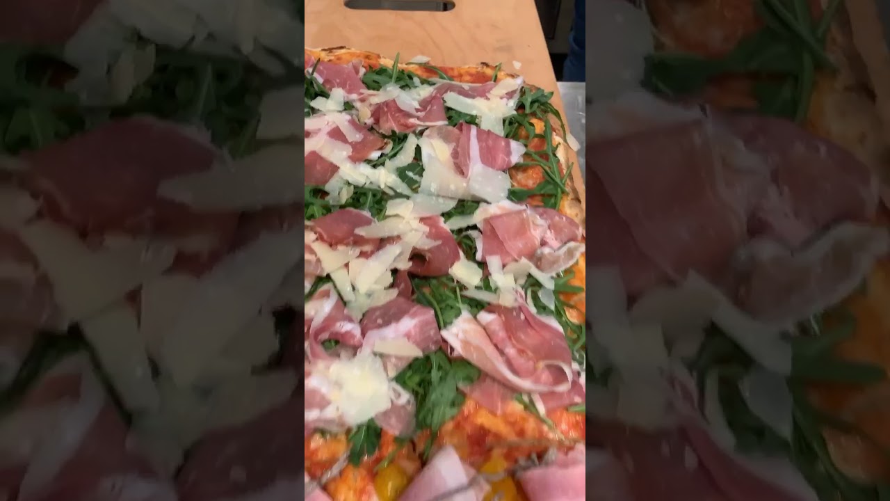 Pinsa Pizza traditionell fr&aring;n Rom