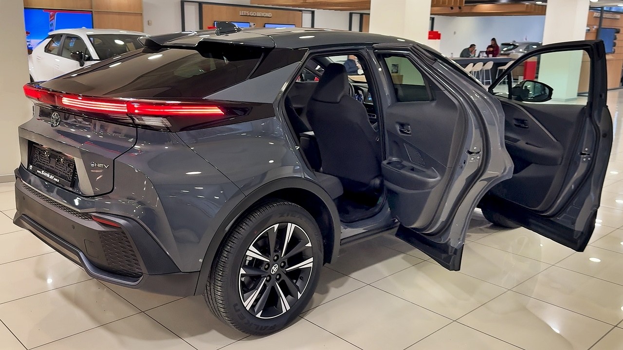 2026 Toyota C-HR - Exterior and interior design
