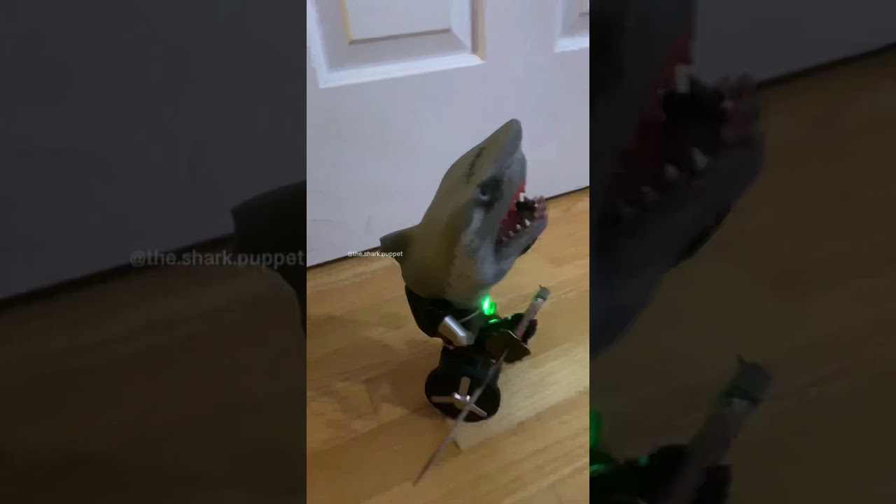 SHARK PUPPET ROBOT ATTACK