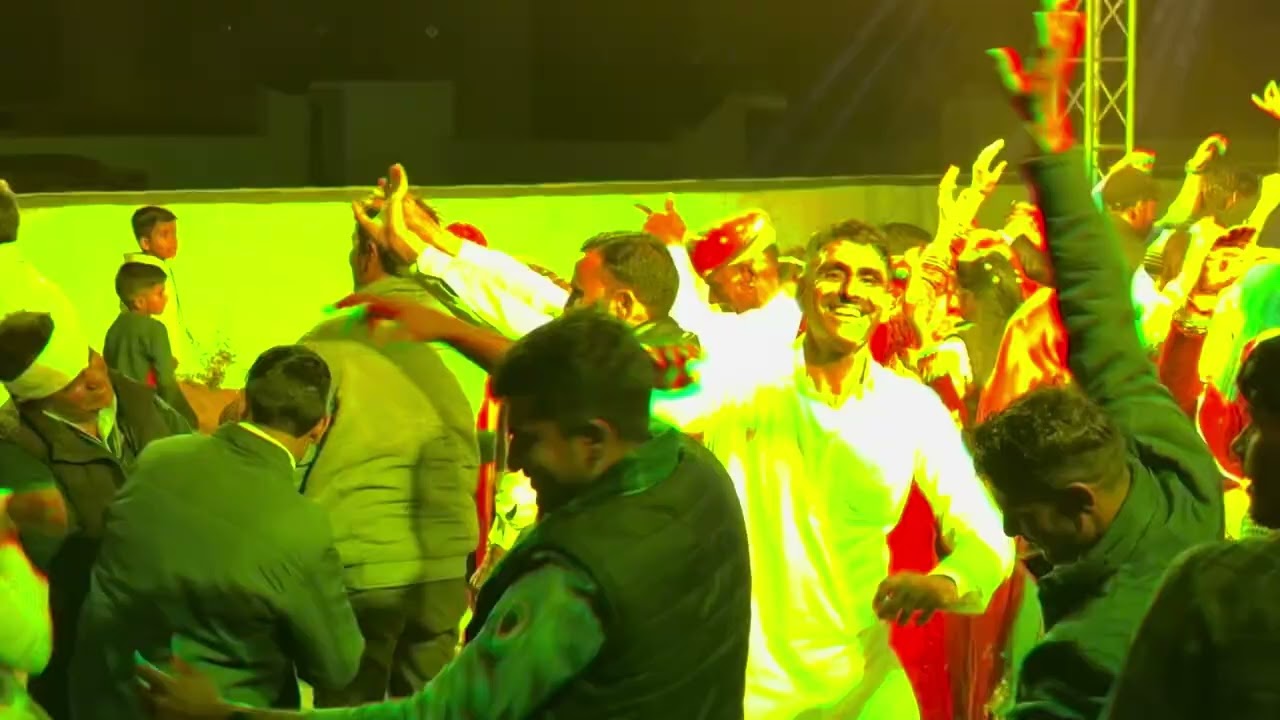 🥀🥰Bajroliya family Dance🥀🥰original  voice  #viral#viralvideo#rajsthani#dance#dj#djremix 