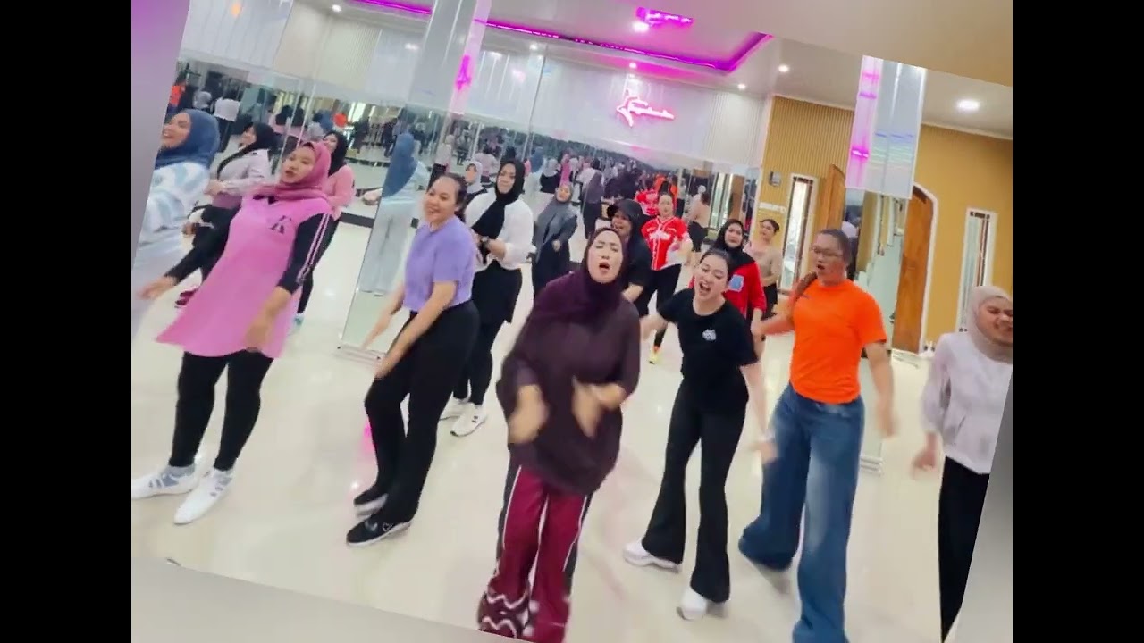 GET ON THE FLOOR || Zumba || Senam kreasi || WorkOut || Sanggar senam Liana
