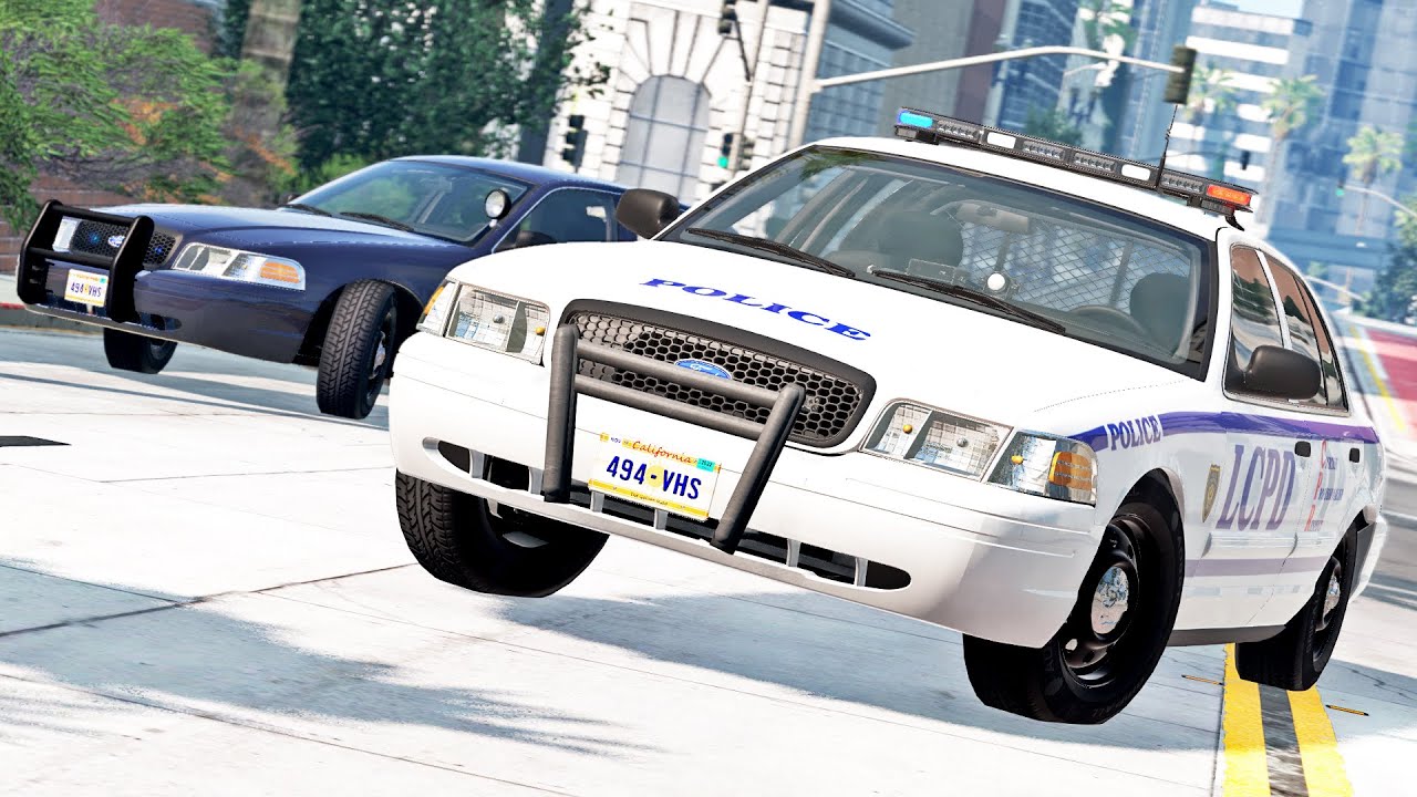 У нас есть CROWN VICS в BeamMP!