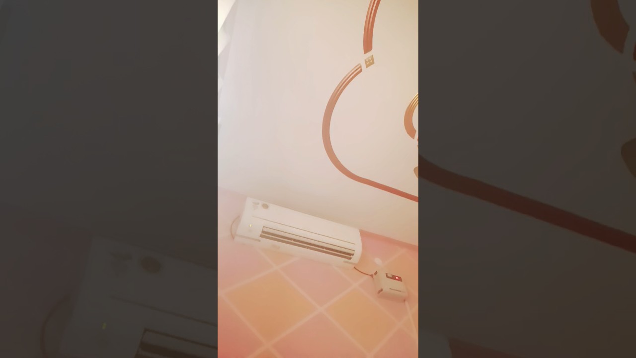 Aaj ghar pe lagwaya AC 😂#funny video