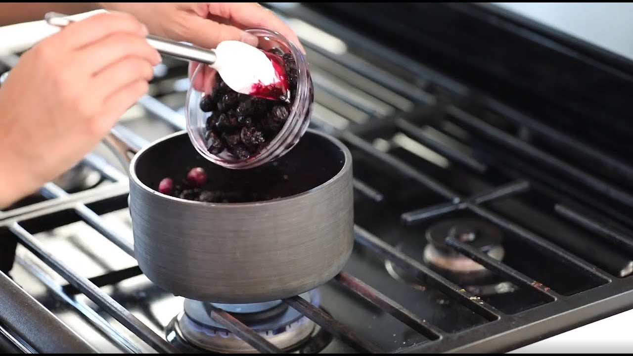 Blueberry Compote with Jannie Lam | Vegas Vixen in the Kitchen