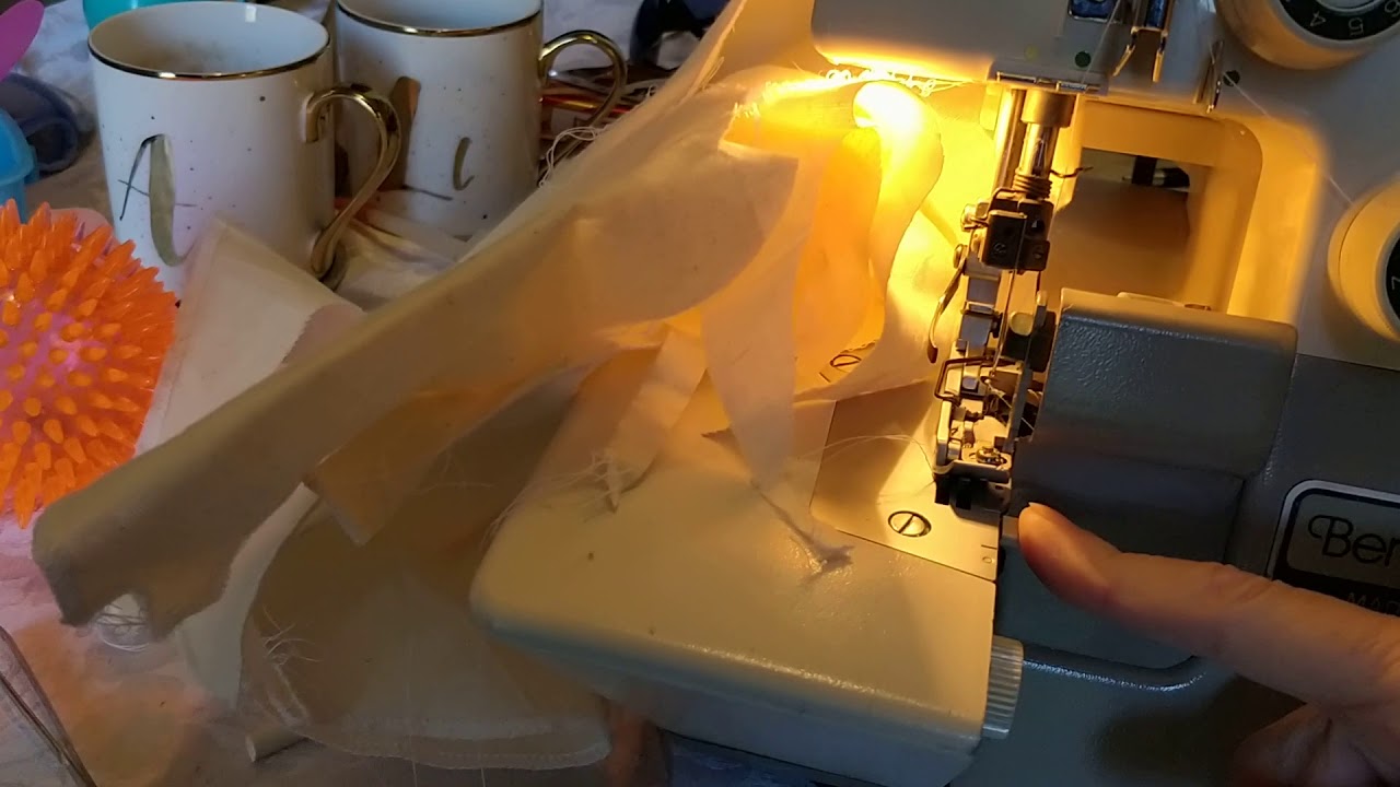 Bernette 335 overlocker how to.