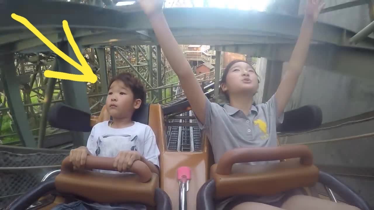 Реакция детей в парке EVERLAND ЮЖ.Корея