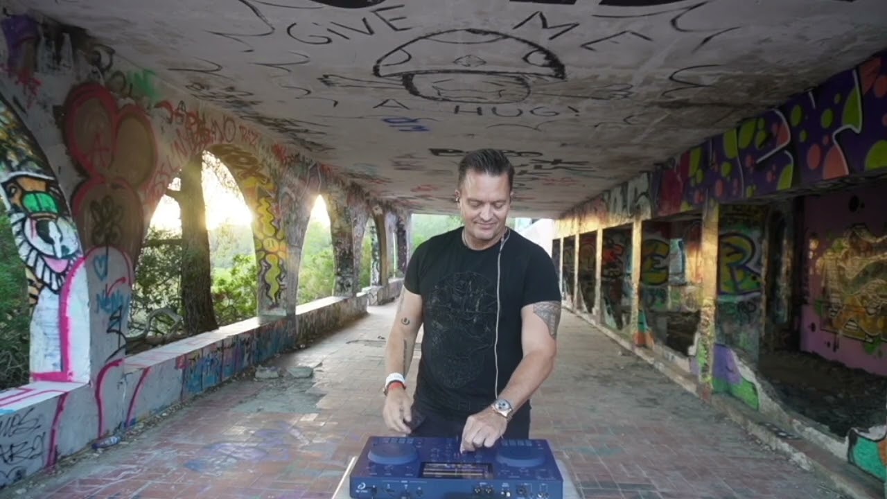 Melodic Techno in Abandoned Ibiza Club