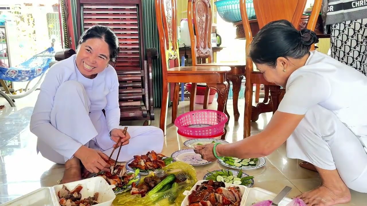 TIỆC TẤT NIÊN