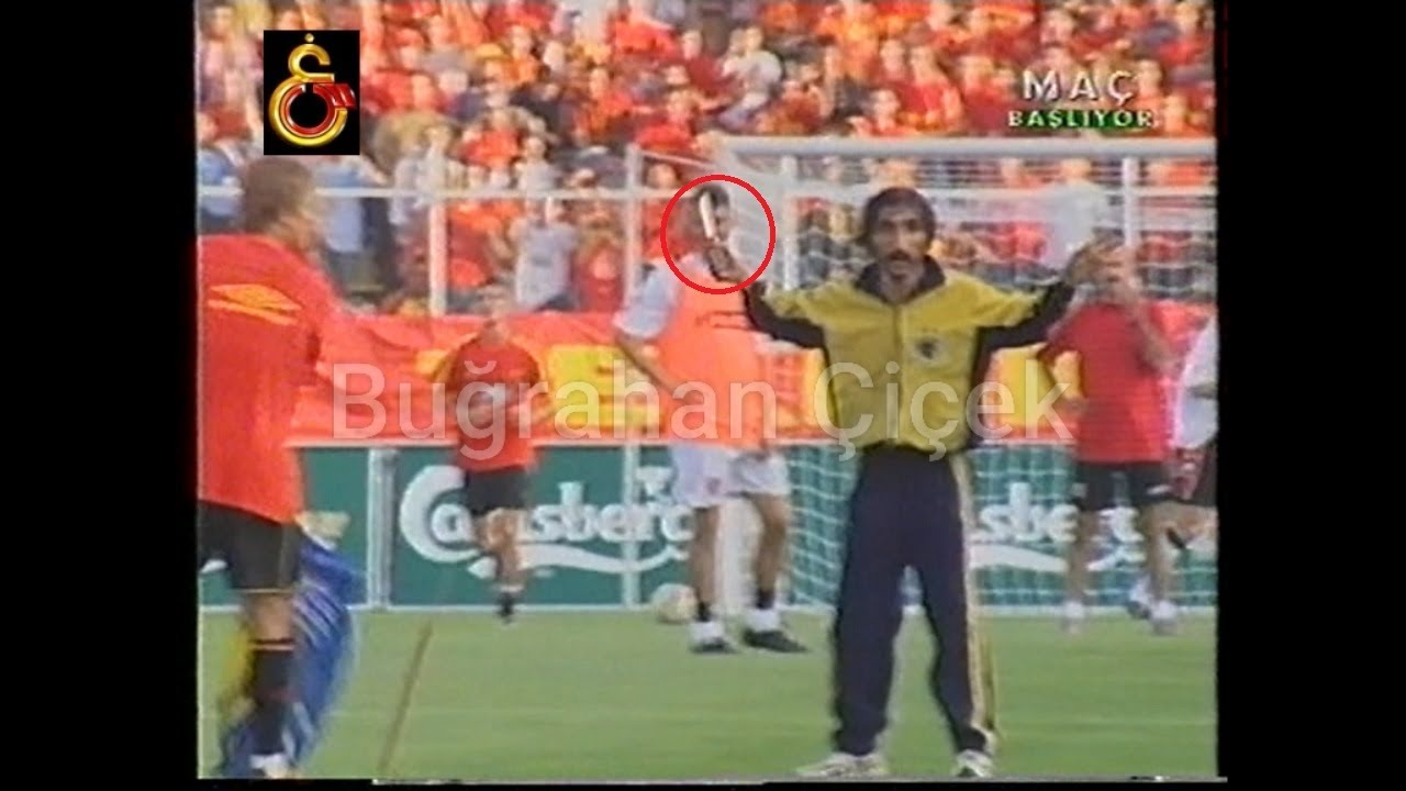 Fenerbah&ccedil;eli Rambo Okan'ın Ali Sami Yen Stadı'na Bı&ccedil;akla Girişi (Galatasaray - Samsunspor) (2002)