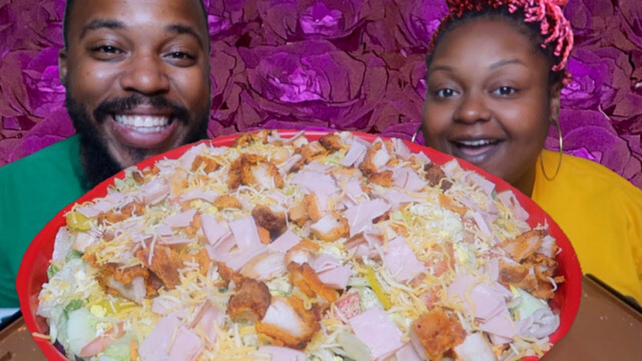 GIANT LOADED SPICY FRIED CHICKEN SALAD MUKBANG 먹방 EATING SHOW + CHIT CHAT