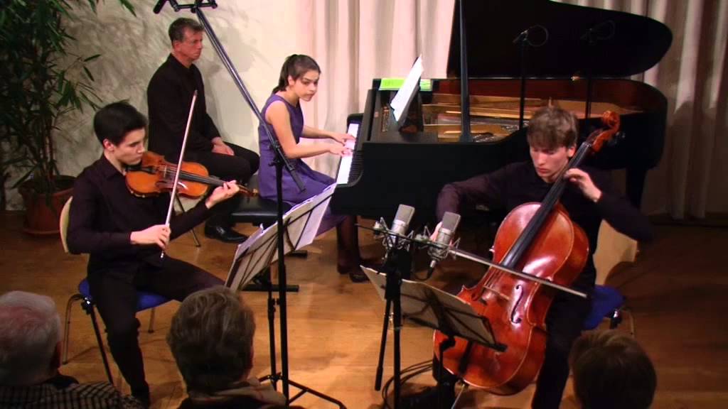 Joseph Haydn - Klaviertrio Nr. 39 G-Dur (3) Rondo All' Ongarese: Presto