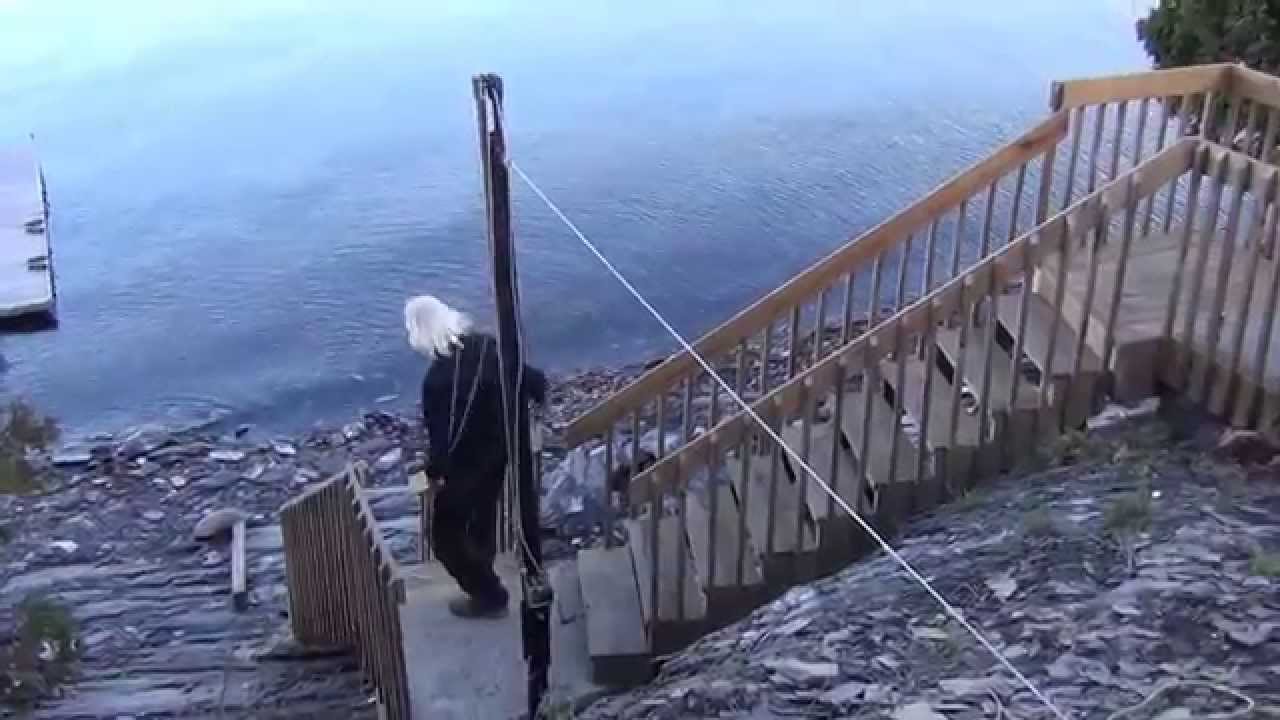 RETRACTABLE BEACH STAIRS