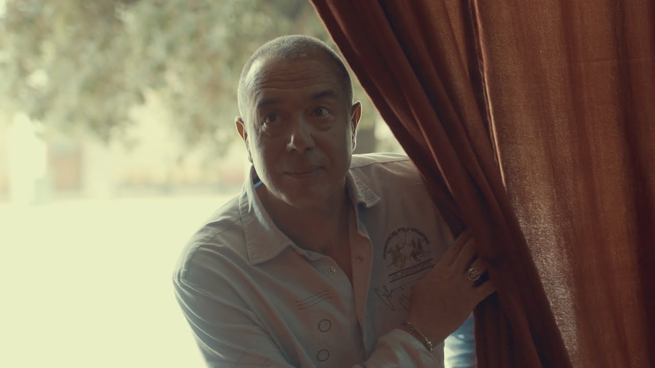 FEDERICO SALVATORE - Curnutone - (D.Pace - G.Bigazzi-T.Savio) Video ufficiale