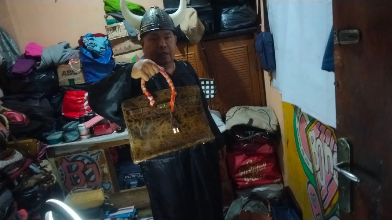 TAS KULIT WANITA ASLI ‼️ MURAH ADA DI PASAR LOAK JATINEGARA  || LAPAK PAK ALEX 