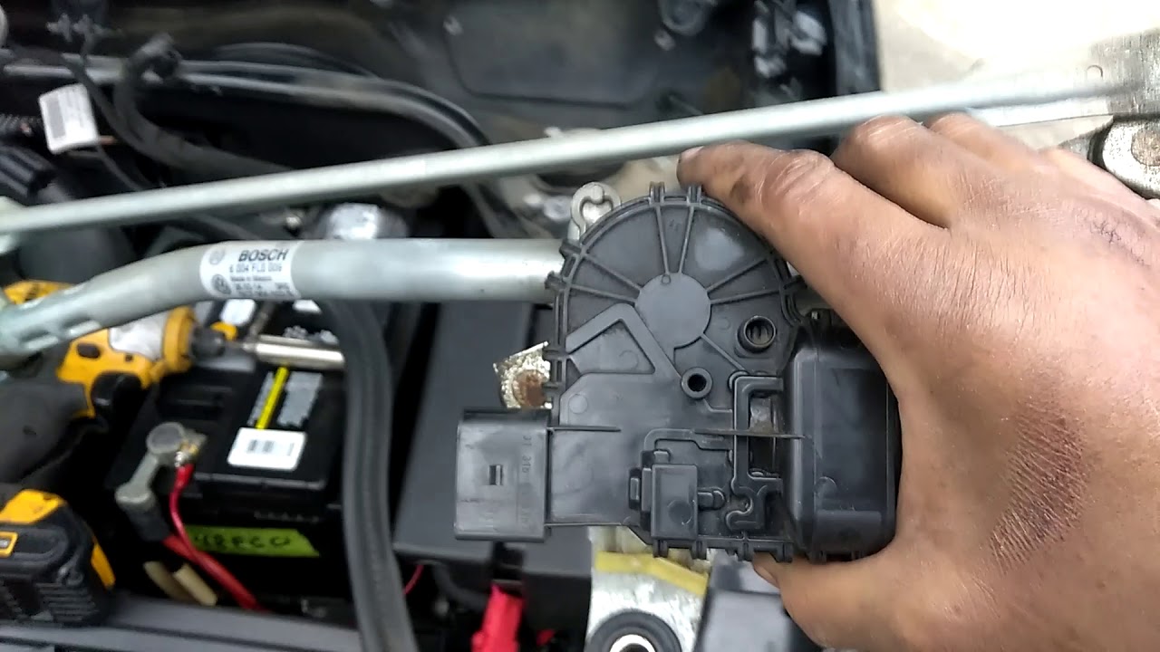 2012 Volkswagen Jetta SE windshield wiper motor install Part 1