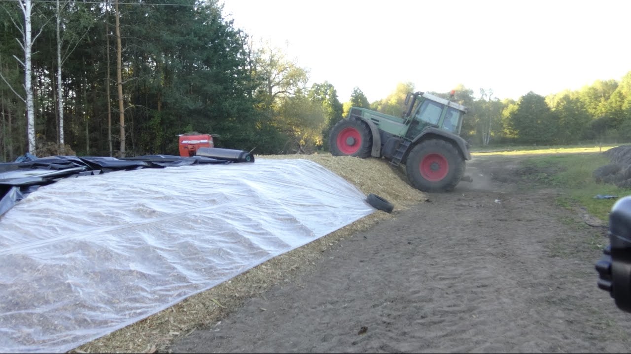☆Jesień 2016☆Koszenie Kukurydzy na Pryzmę cz.3 Przykrywanie ( Zetor 2x, Fendt, Ursus, Strautmann )㋡