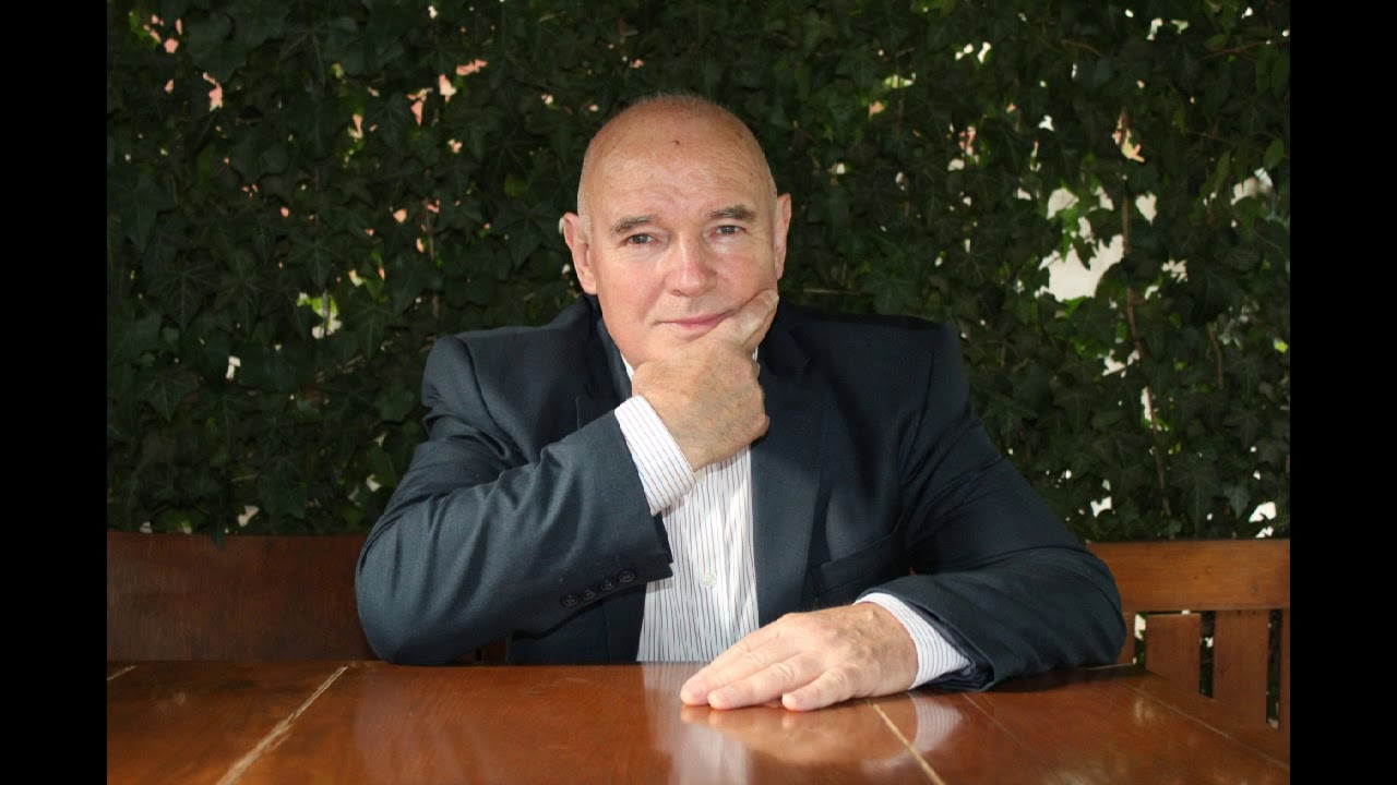 Efto Pupinoski - Ne se sedi na dva stola (