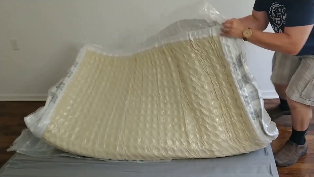 Leesa Sapira Mattress Unboxing (Part 1)
