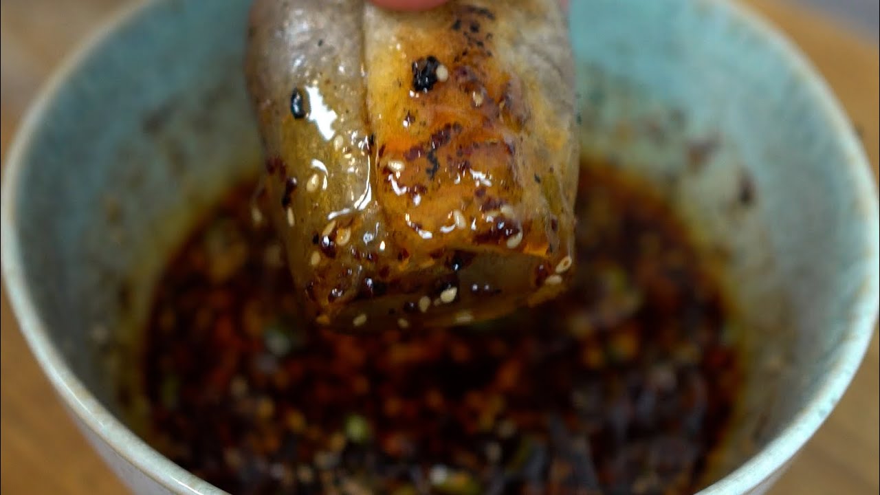 Reispapier-Frühlingsrollen Rezept mit spicy Dip.