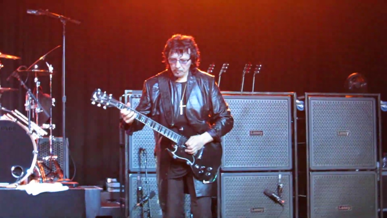 BLACK SABBATH - Live in Birmingham, 2012 - Symptom of the Universe (instrumental)