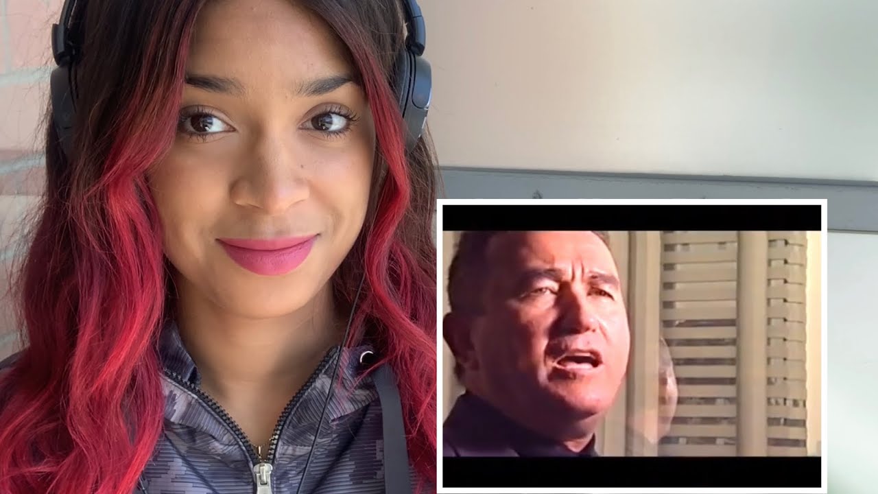 Canadense reage a Amado Batista - Secretária