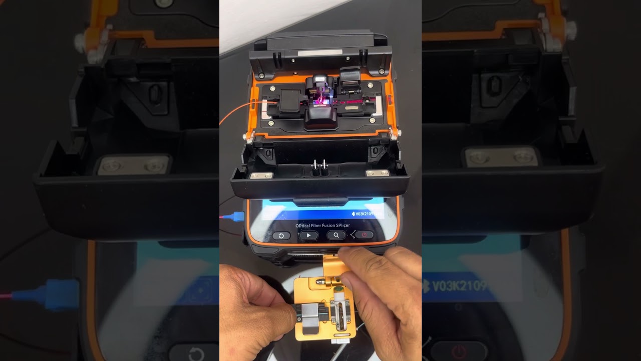 C&oacute;mo fusionar o empalmar fibra &oacute;ptica