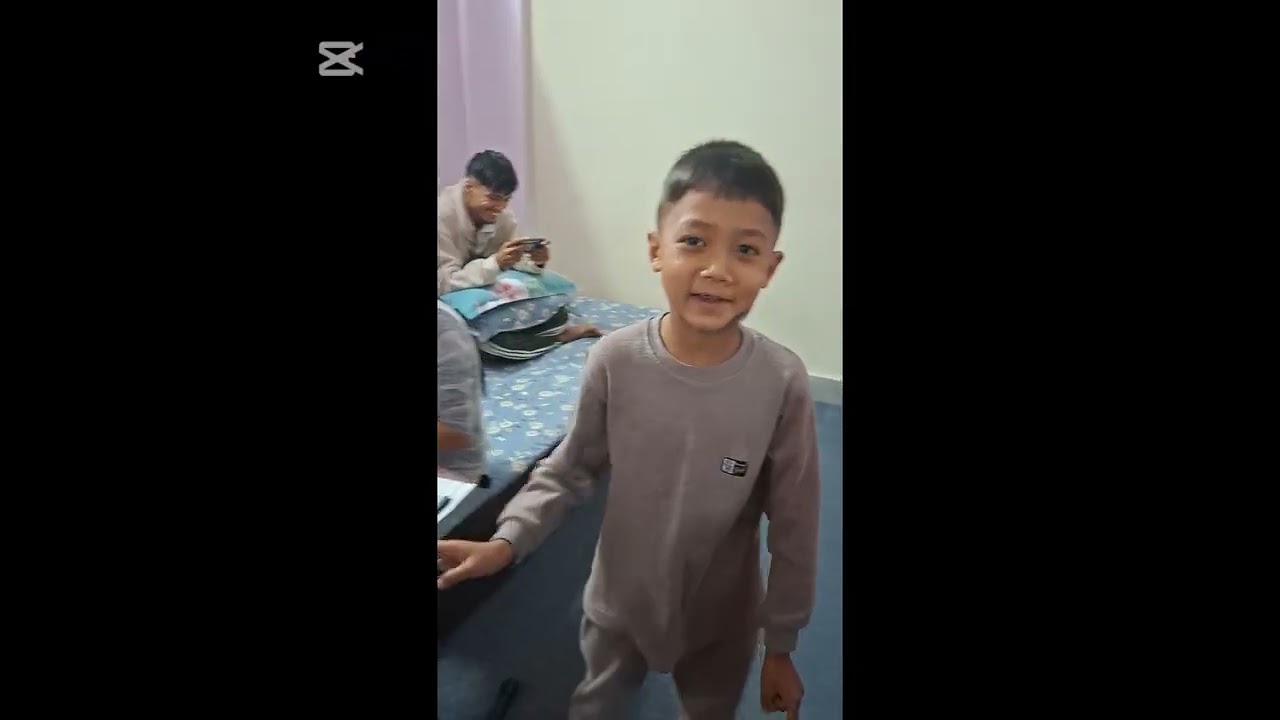 Aja Naniharuko school bidako din gharmai momo pakayar khaiyo
