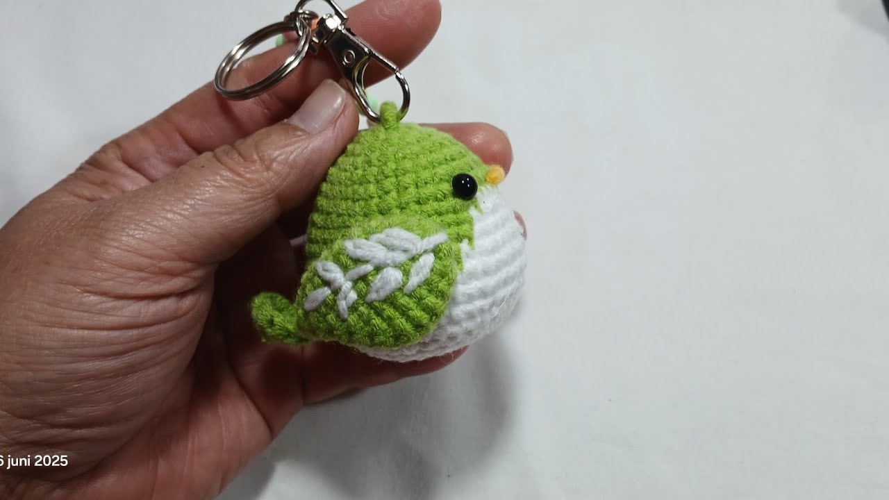 ป้าพาถัก นกเขียว อากาเซ่ #crochet #amigurumi #haken #vogel #bird