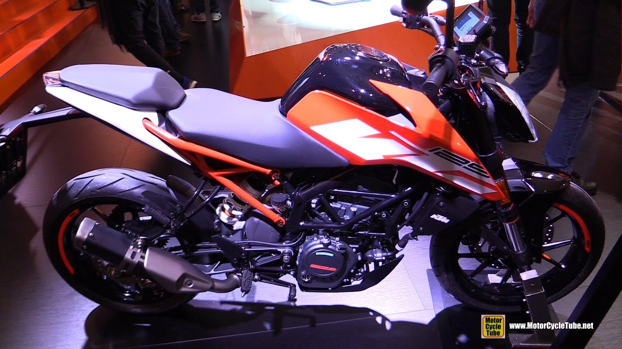 2017 KTM 125 Duke - Walkaround - Debut at 2016 EICMA Milan