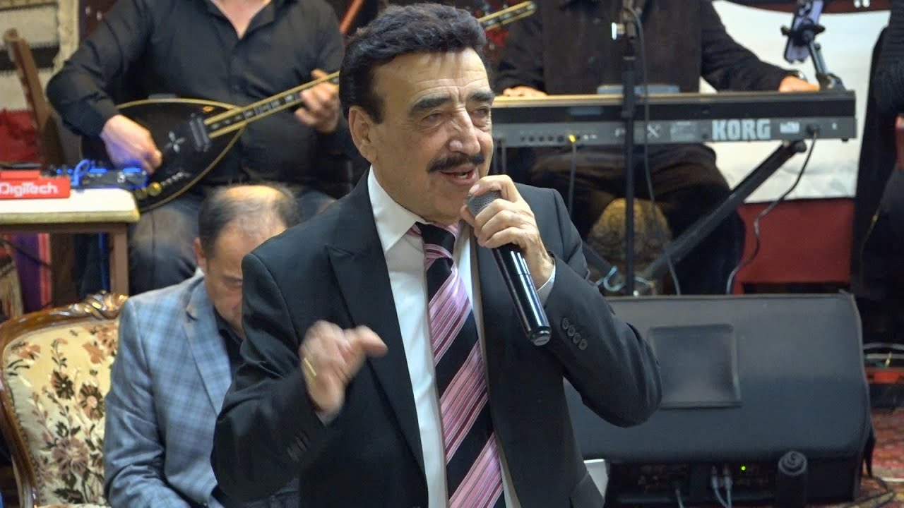 Hakkı Bulut – İkimiz Bir Fidanın Güller Açan Dalıyız | Canlı Performans