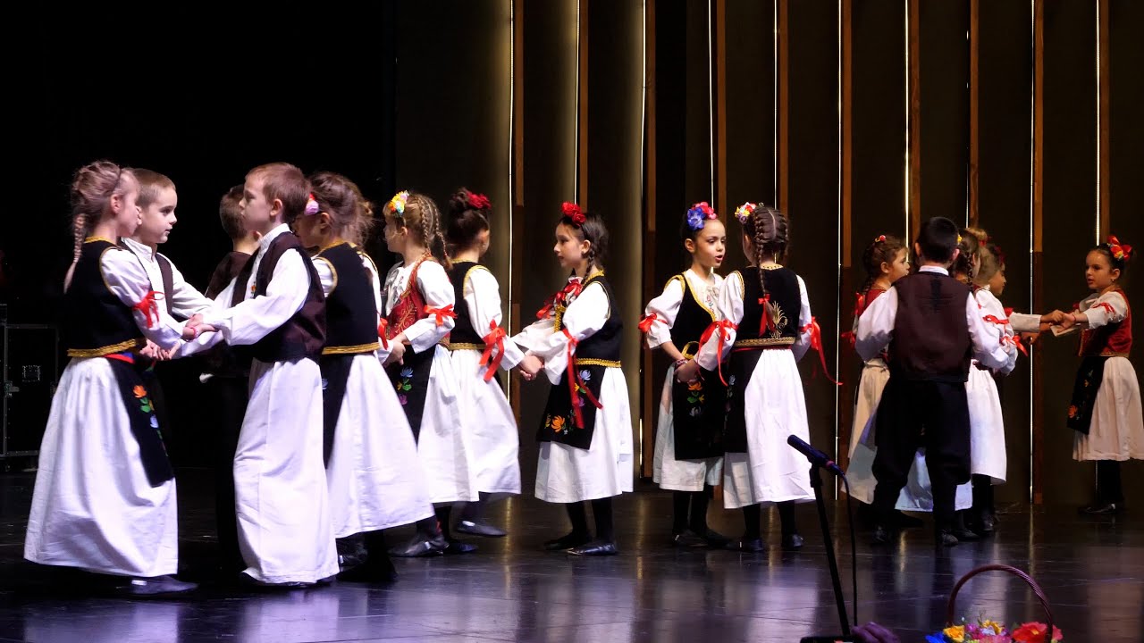 U Milice duge trepavice - 45 godina postojanja, Upisna mladja grupa (4K)