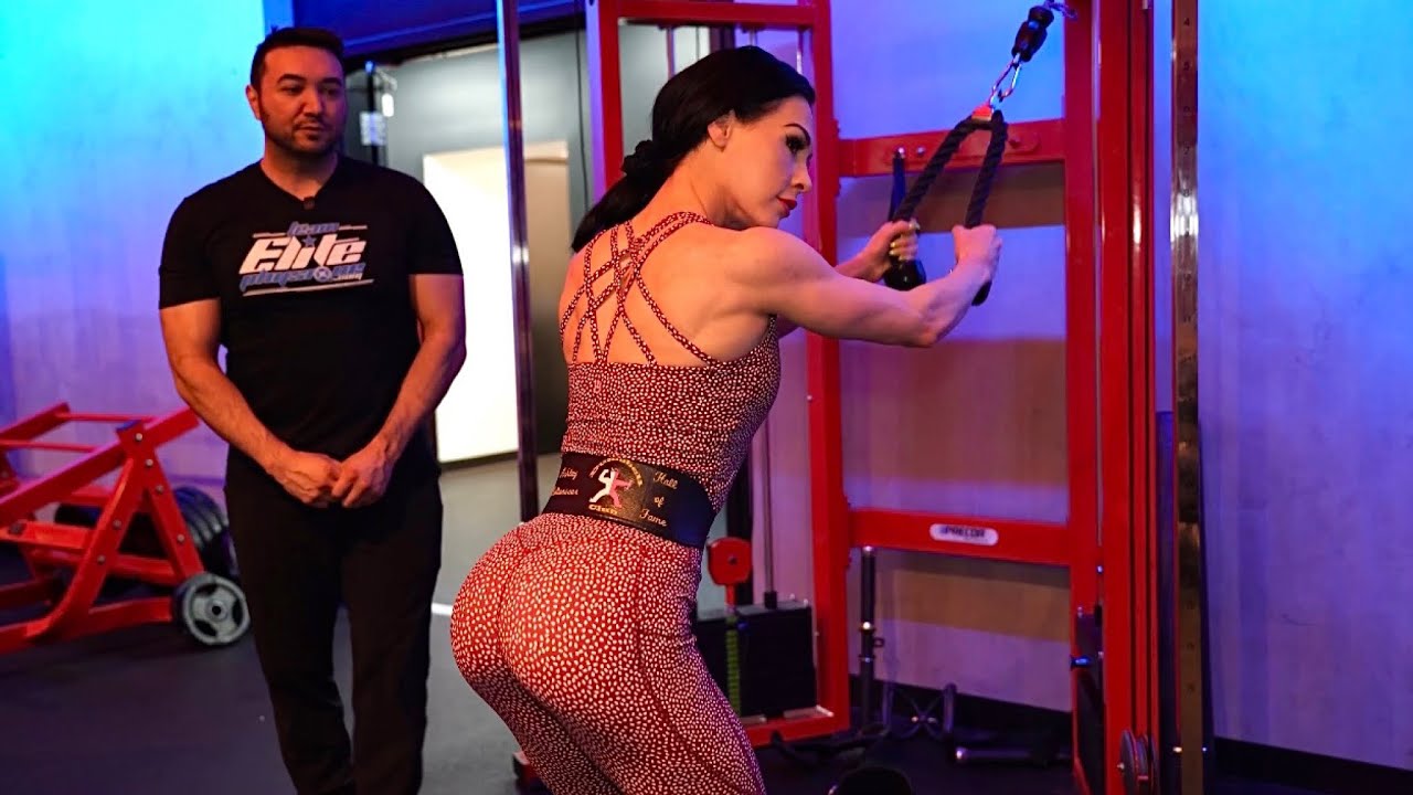 Top 8 Back Exercises for Bikini Competitors