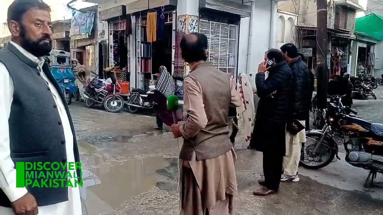   میانوالی بارشوں نےضلعی انتظامیہ کے دعوؤں کاپول کھل گیامسلم بازارسیوریج نظام درہم برہم سڑکیں تالاب 