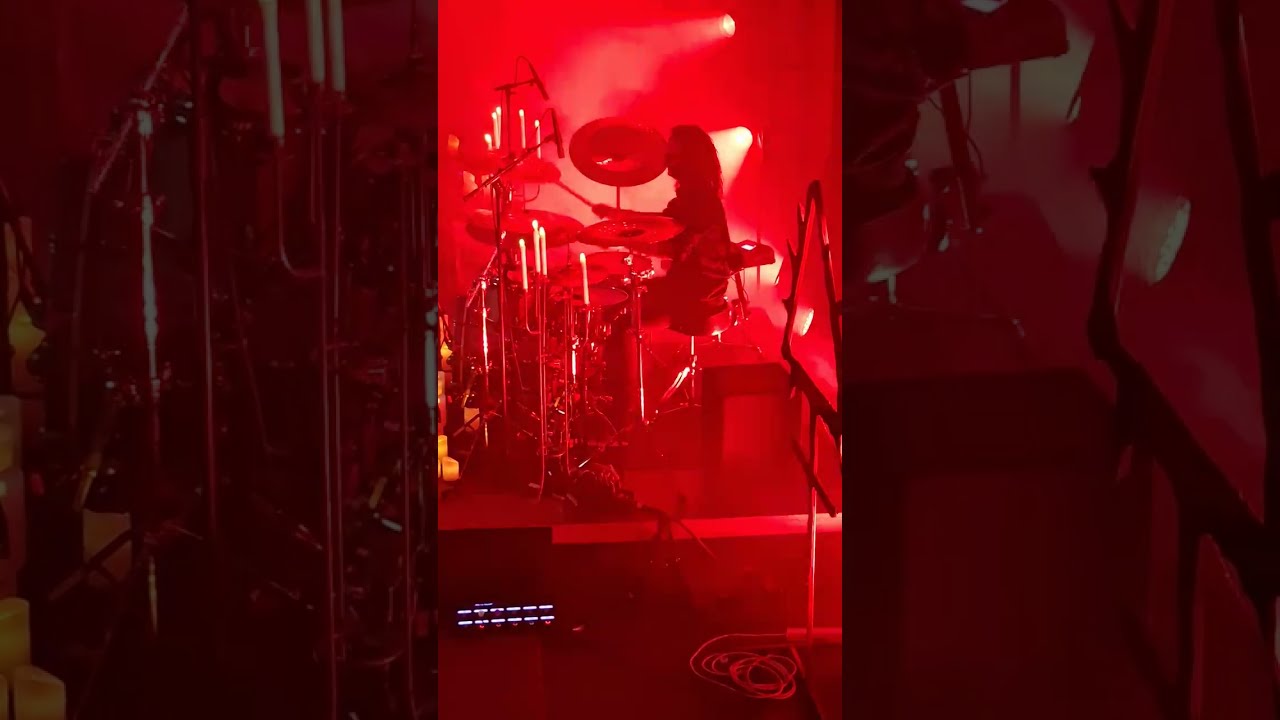 Lamentari - Dies Irae Live, Den Hårde Tone