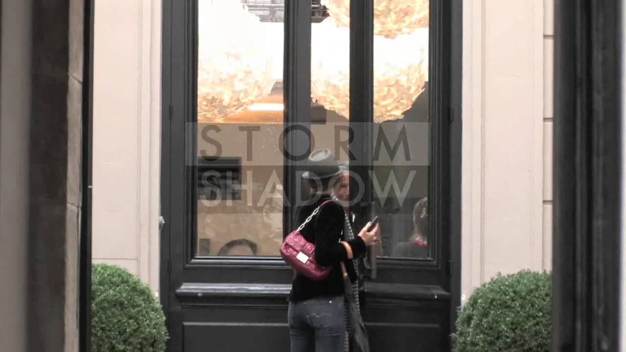 Eva Mendes and Marion Cotillard shopping in Paris