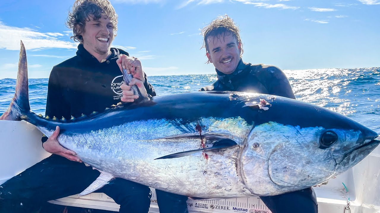 GIANT Bluefin Tuna Fishing (Part 1)