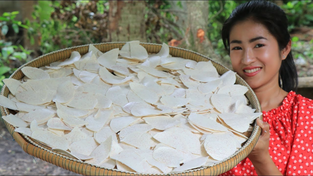 Yummy Crispy Taro with Sugar - Crispy Taro chip recipe cooking by countryside life TV.