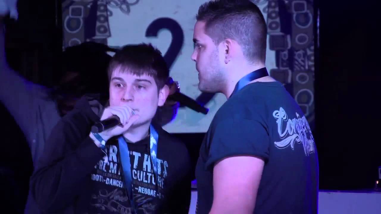 Khan vs Mowlihawk - Cuartos Zaragoza - Red Bull Batalla de los Gallos 2013 (Oficial)