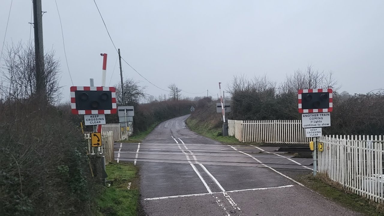 Bradford On Tone Level Crossing, Somerset 11/01/2026