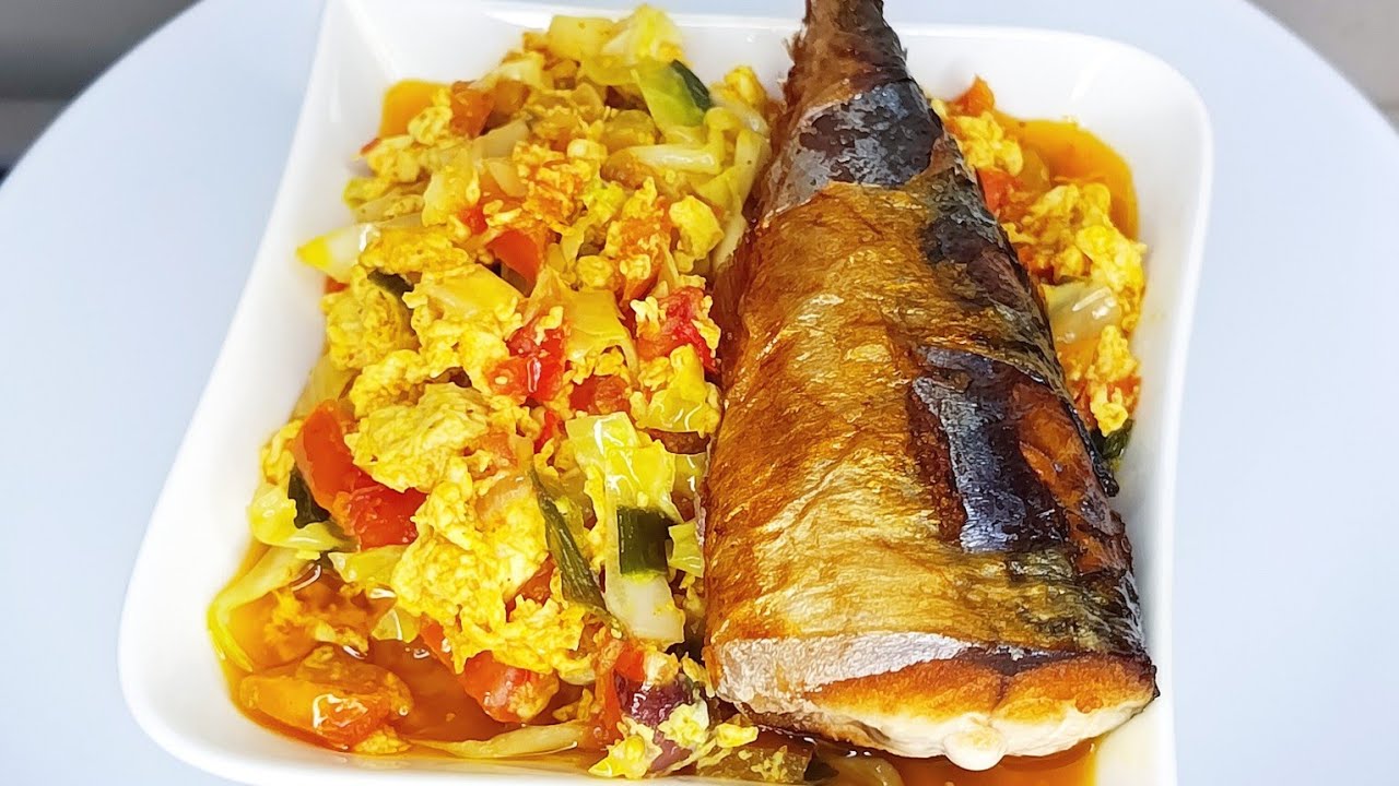 HOW TO MAKE FRIED PLANTAIN AND EGG SAUCE.