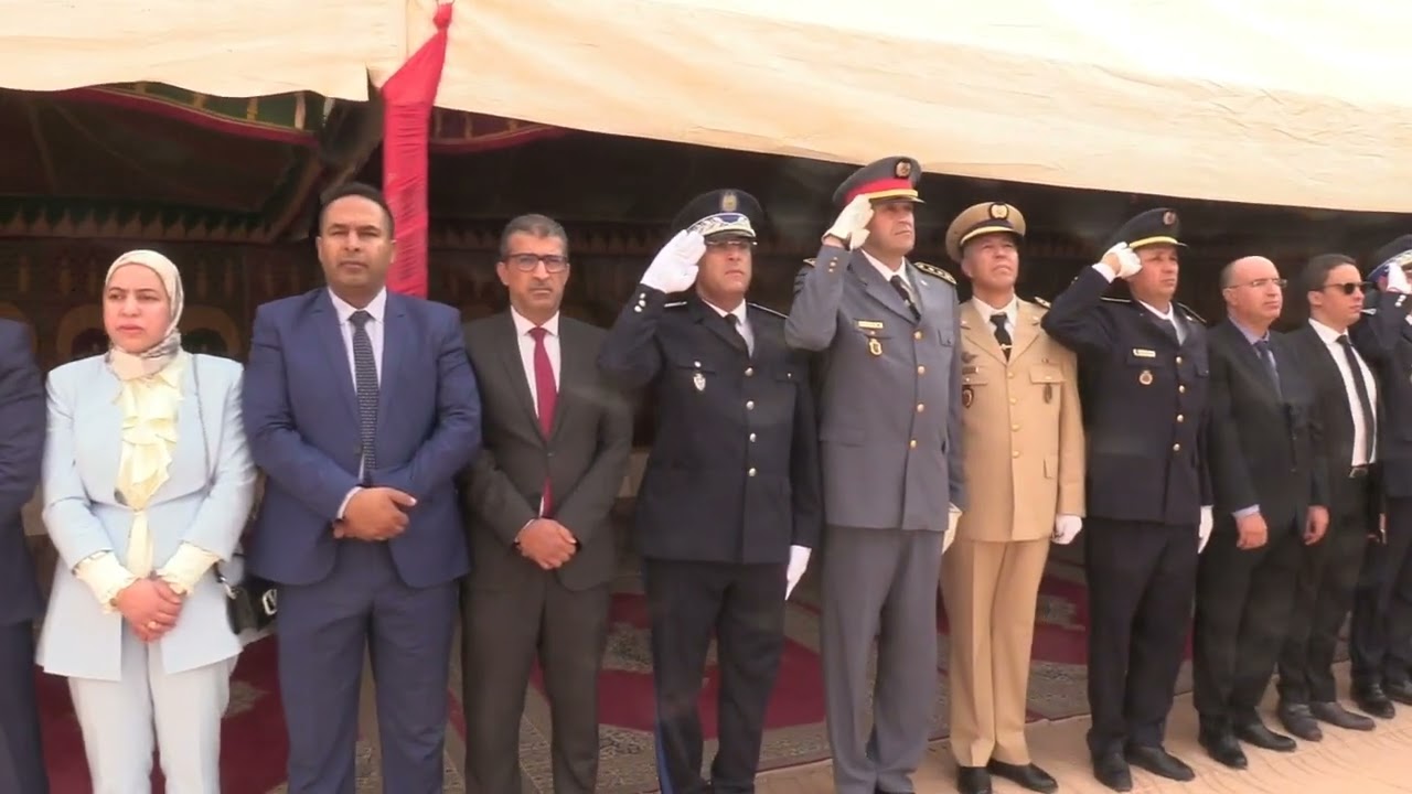الرشيدية ..والي جهة درعة تافيلالت يترأس مراسيم العلم الوطني بمناسبة عيد العرش المجيد بمقر الولاية