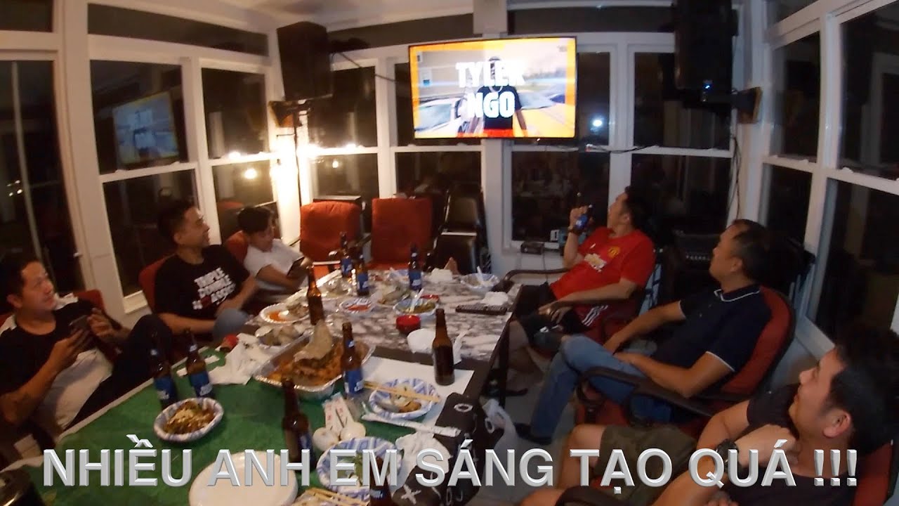 Chuyện Bên Lề 60: Anh Em Vừa Ăn Nhậu Vừa Coi Thí Sinh Hát