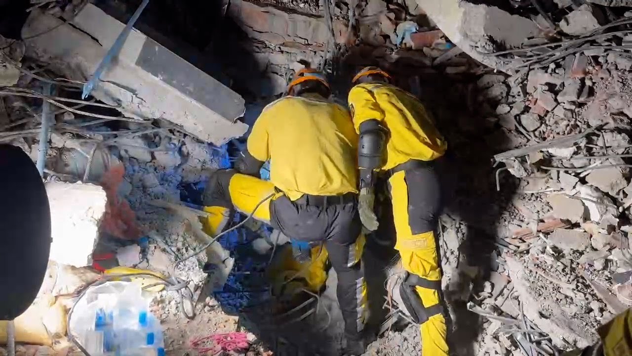 China's rescue team locates four survivors and saves one in Myanmar