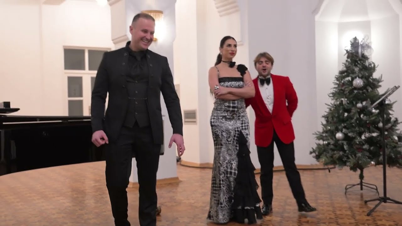 Polina Taseva, Vlatko Gruevski, David Miladinov and Andrej Naunov- Santa Lucia