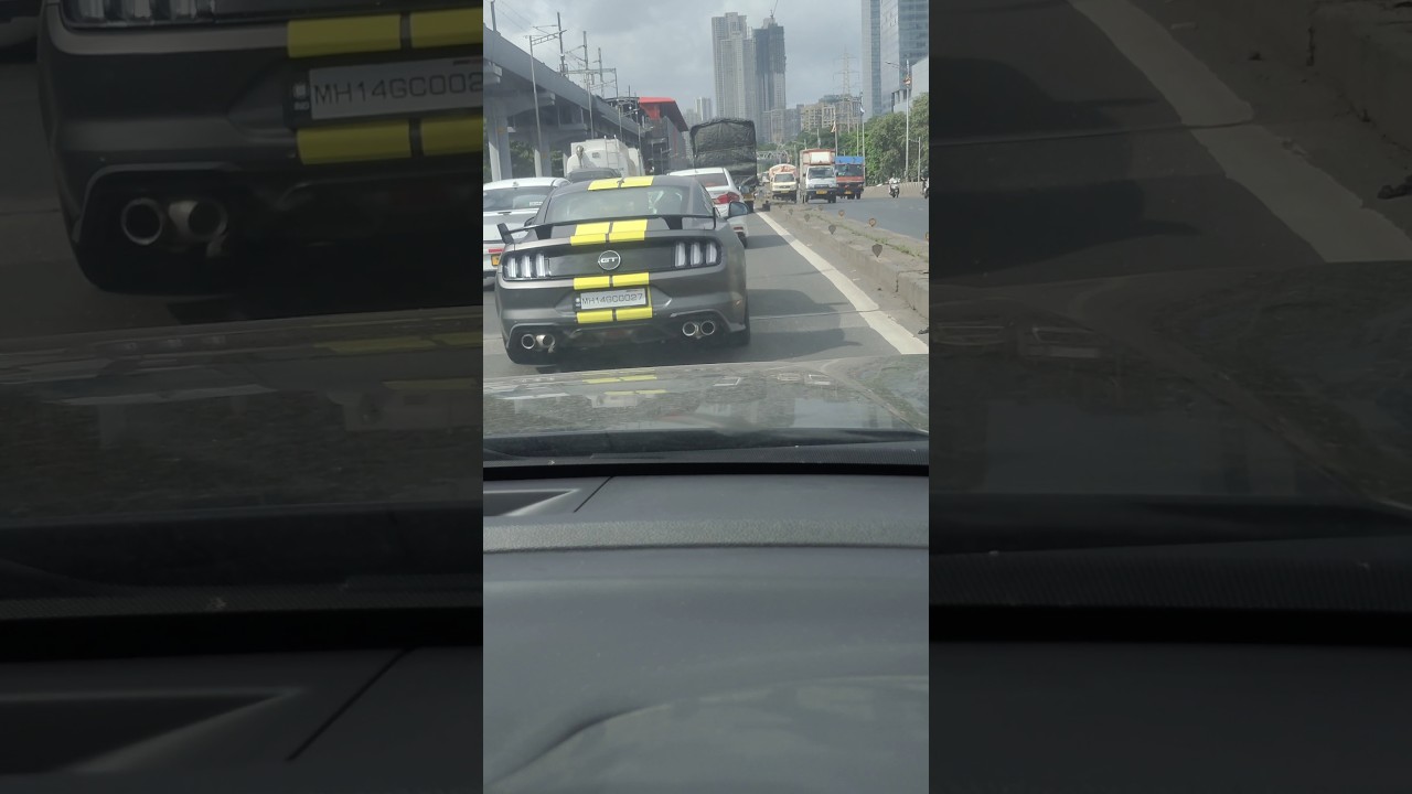 Power of mustang gt engine sound 😯#virlashort #shourabhjoshivlog #theuk07 #babubhaiya #theuk07rider.