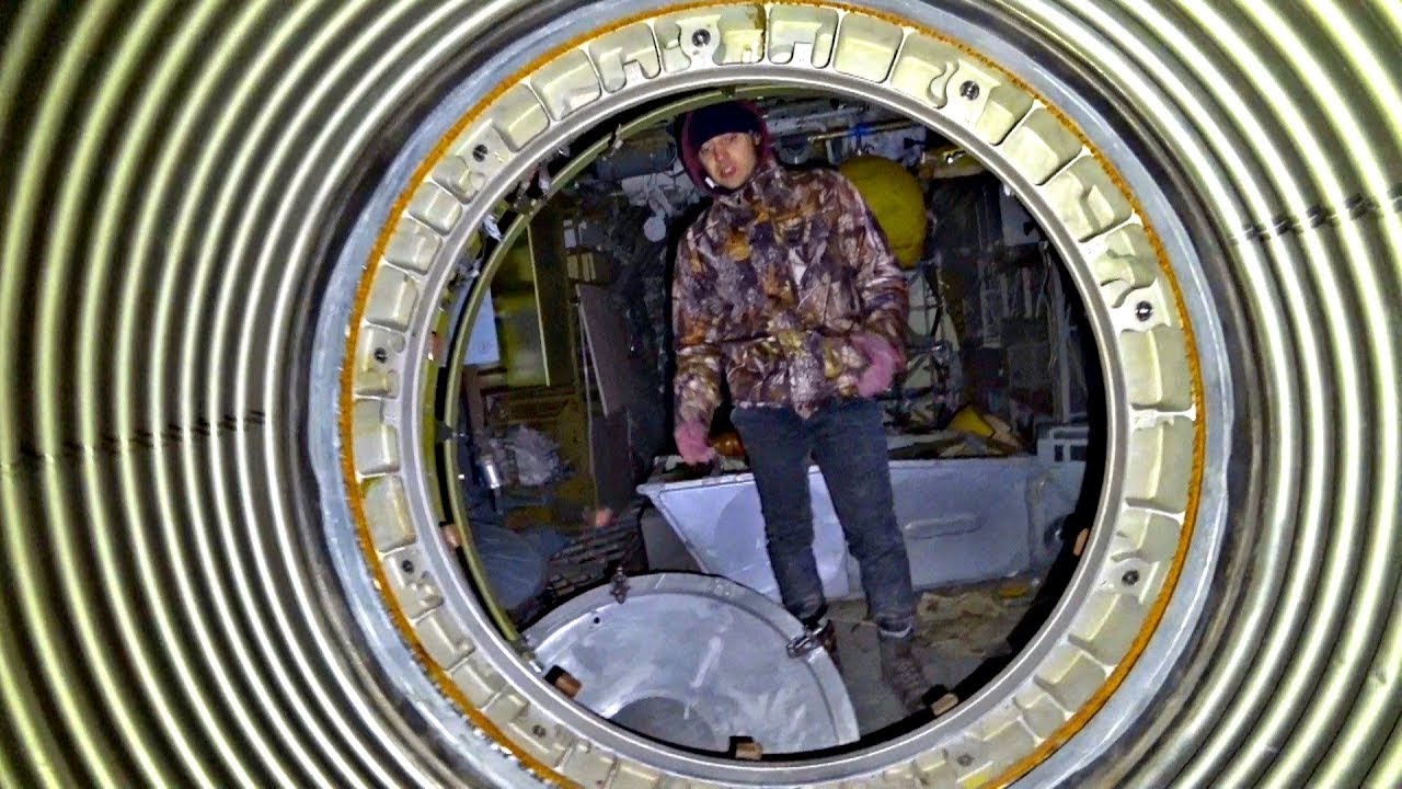 ✅Выживание на космическом корабле на Байконуре 🚀 Готовим бешбармак 🇰🇿 ⚡ Что спрятано в этом ангаре